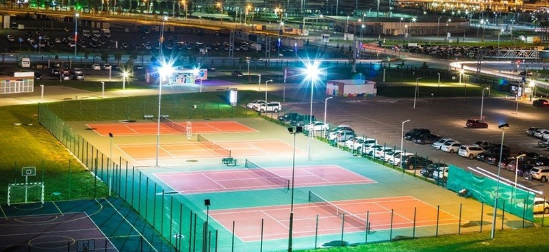 Матричні світлодіодні прожектори для освітлення спортивних об'єктів та стадіонів